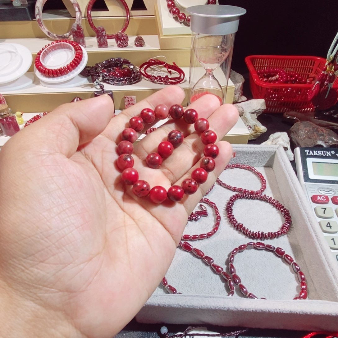 天然辰砂黑红玉化手串