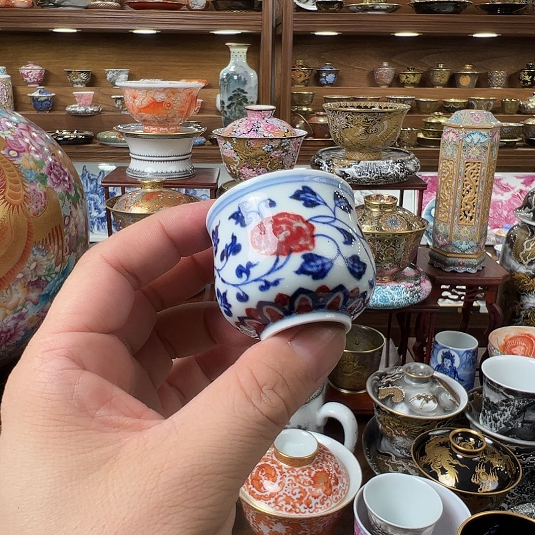 青花釉里红主人杯