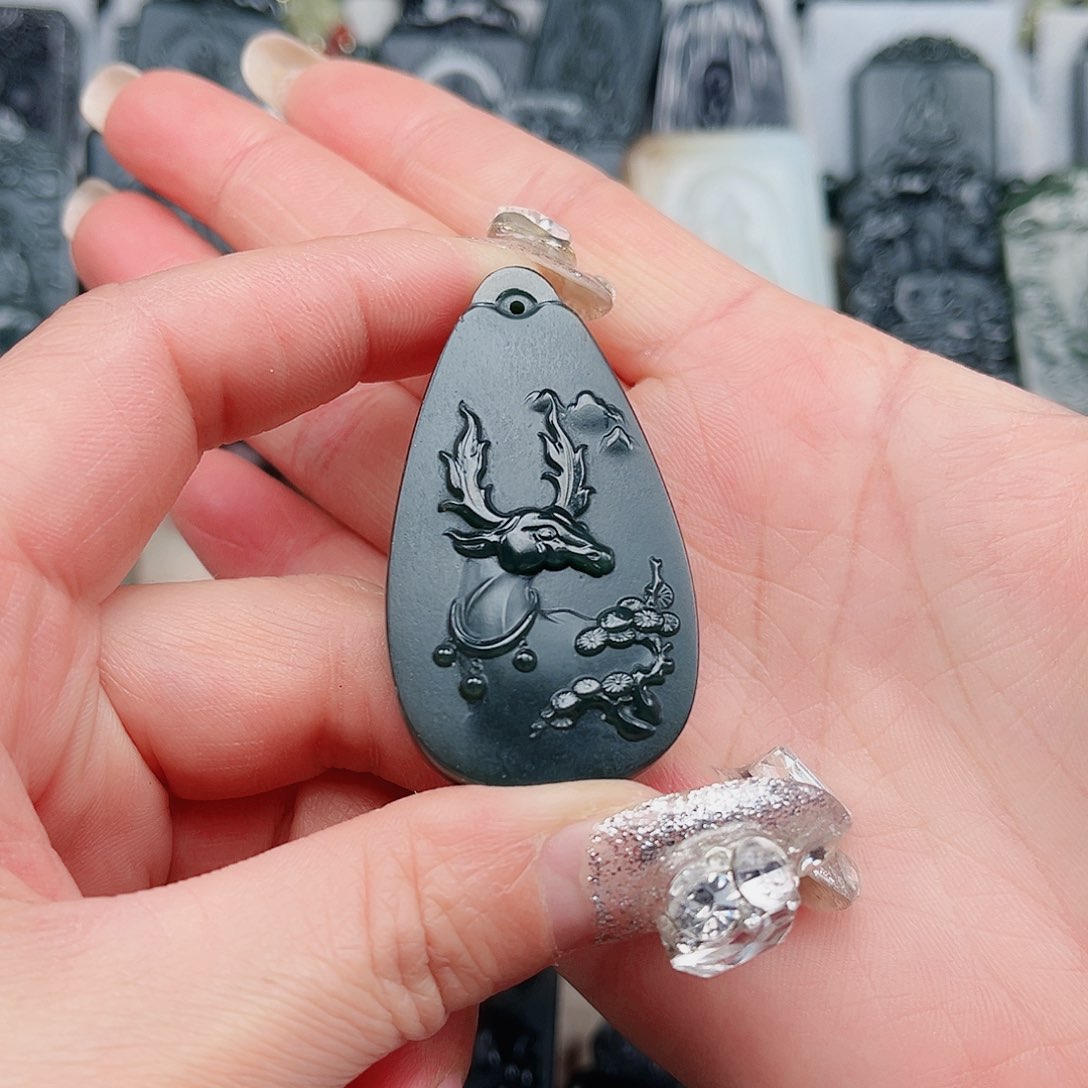 和田玉颈饰未镶嵌