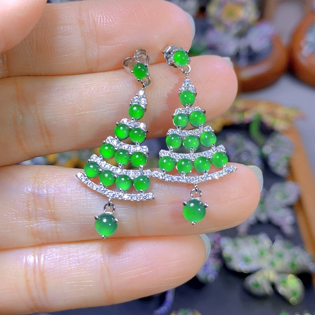 翡翠颈饰银S925镶嵌天然翡翠