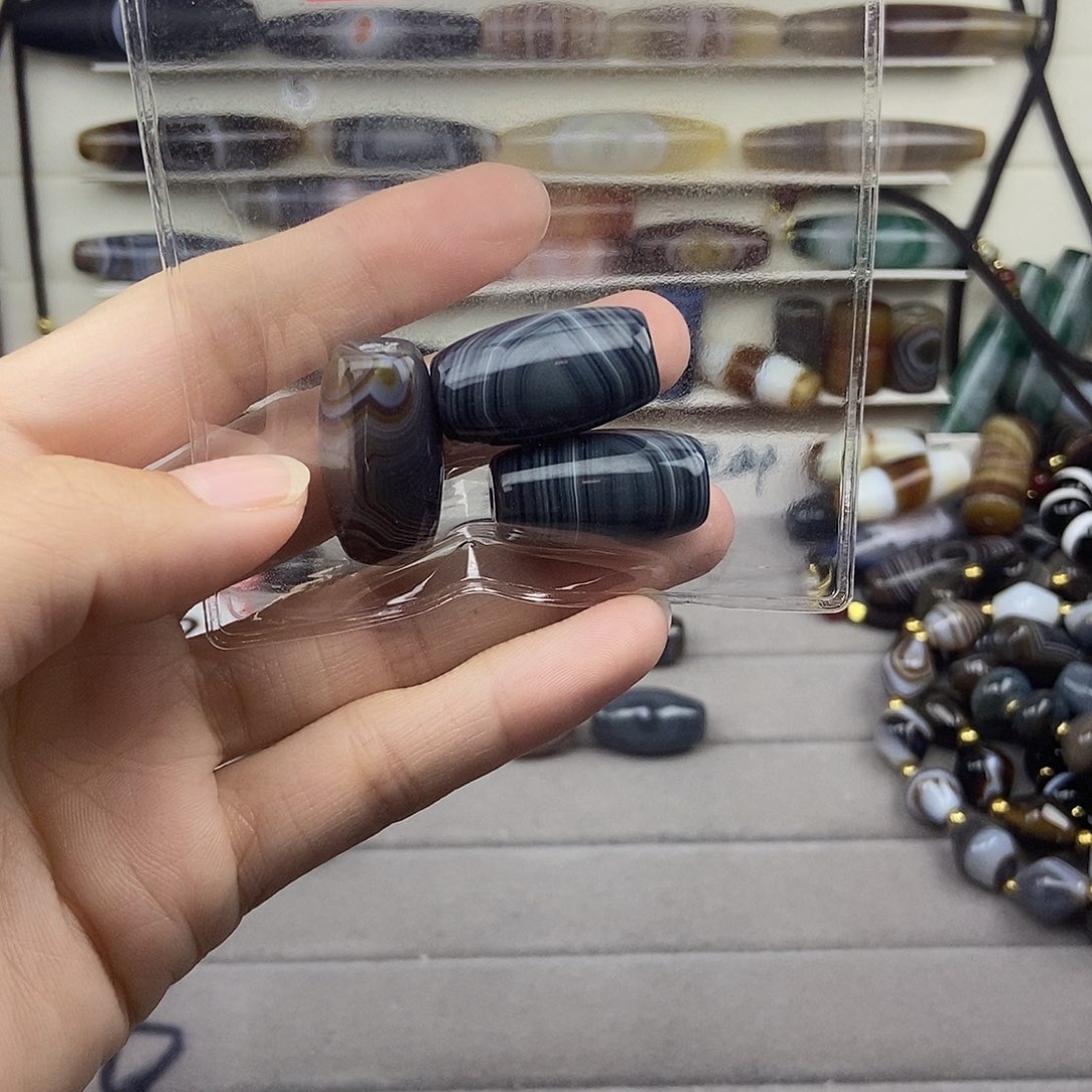 书***阅玛瑙/玉髓未镶嵌颈饰