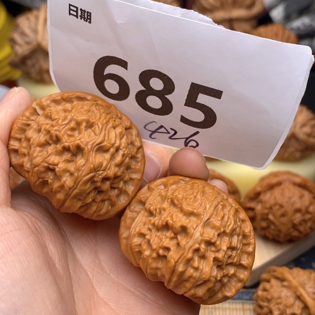 文玩核桃把件685号42加白
