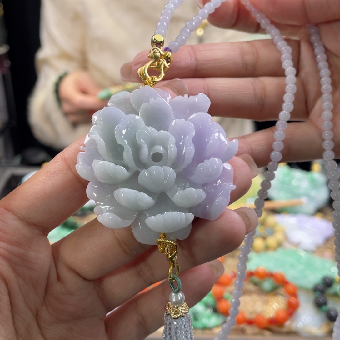 翡翠颈饰未镶嵌代编织