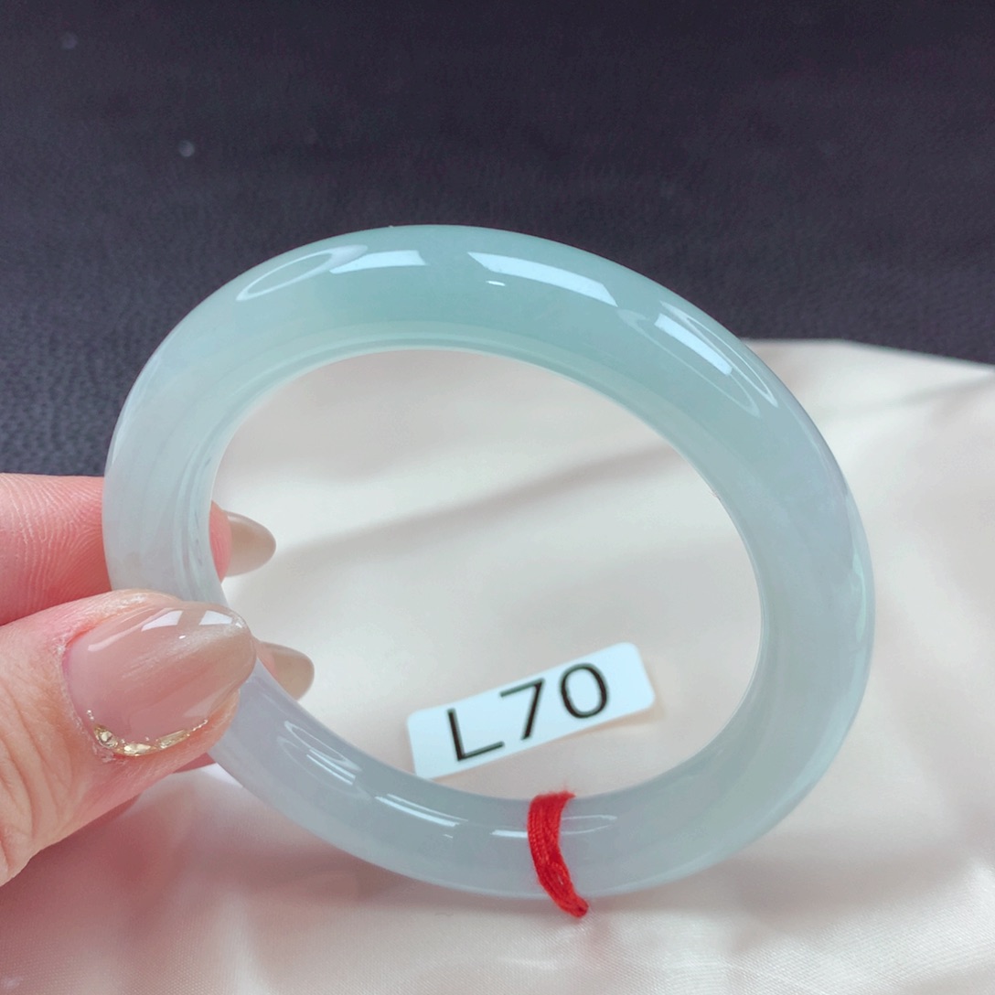 翡翠手镯未镶嵌手镯88