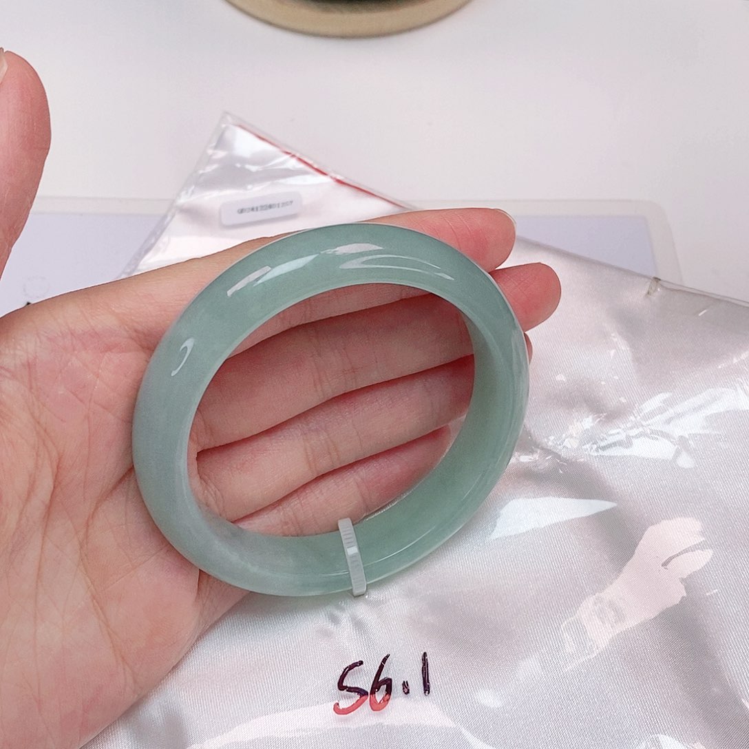 【闪购商品】翡翠手镯未镶嵌正圈