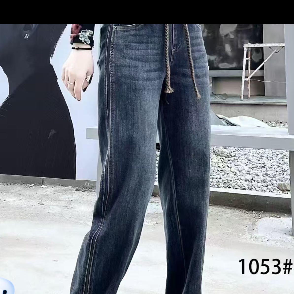 女款1053款时尚牛仔裤
