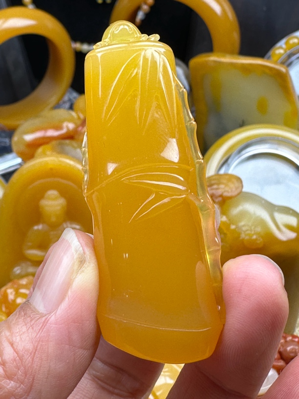 云南龙陵黄龙玉高端精品缅甸料节节高升挂件