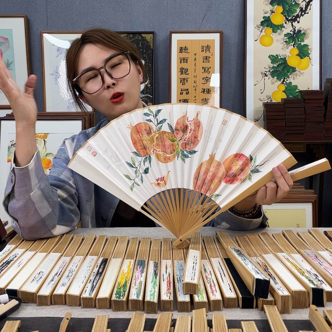 国画95寸玉竹-纯手绘-文玩扇骨（默认粘好）