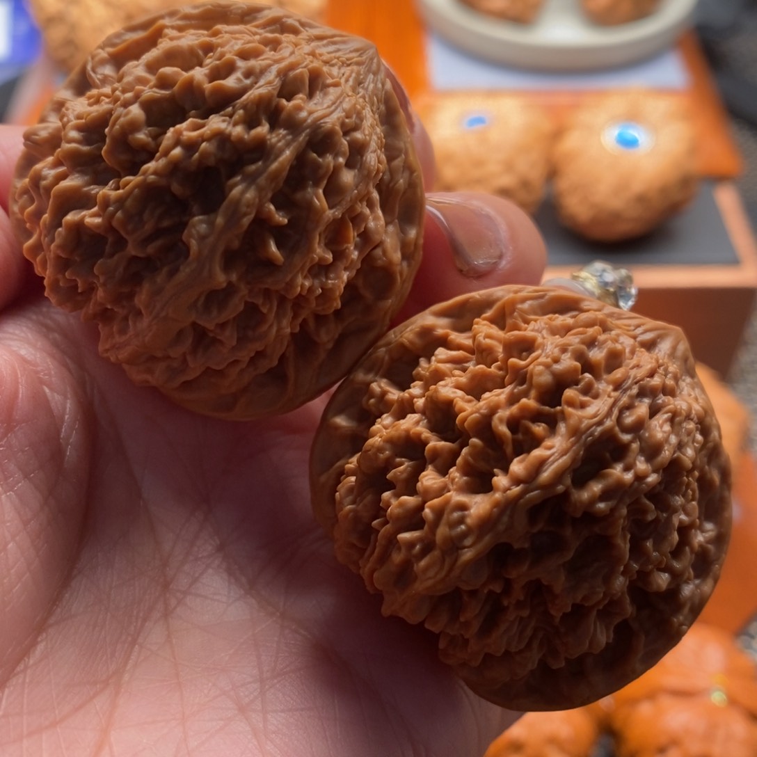 文玩核桃把件43尺寸满天星