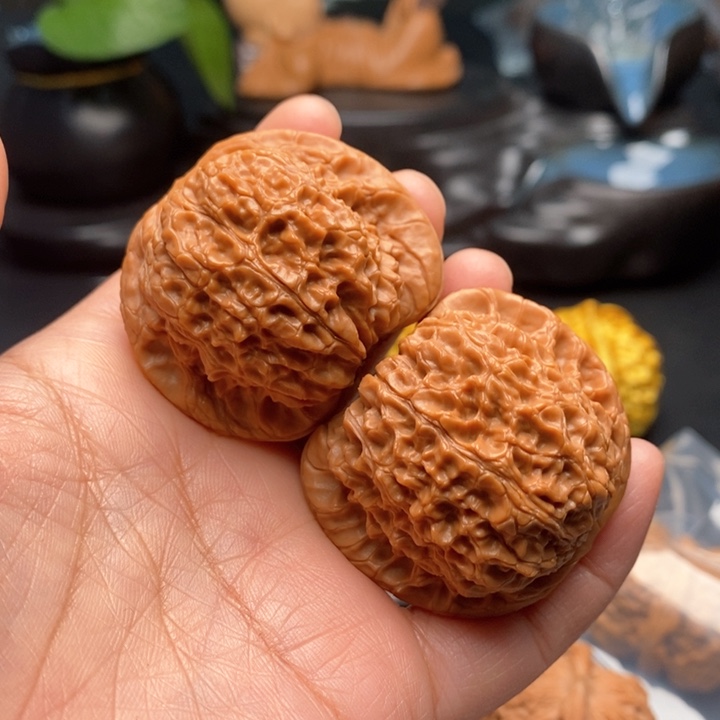 文玩核桃把件血麒麟42尺