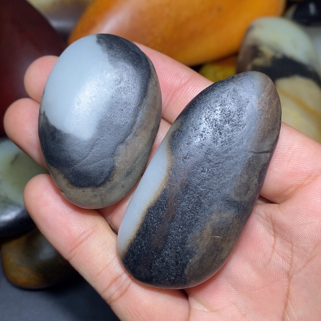 难***涂和田玉未镶嵌珠宝奇石