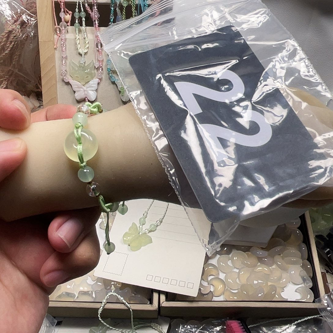 蛇纹石玉合金颈饰