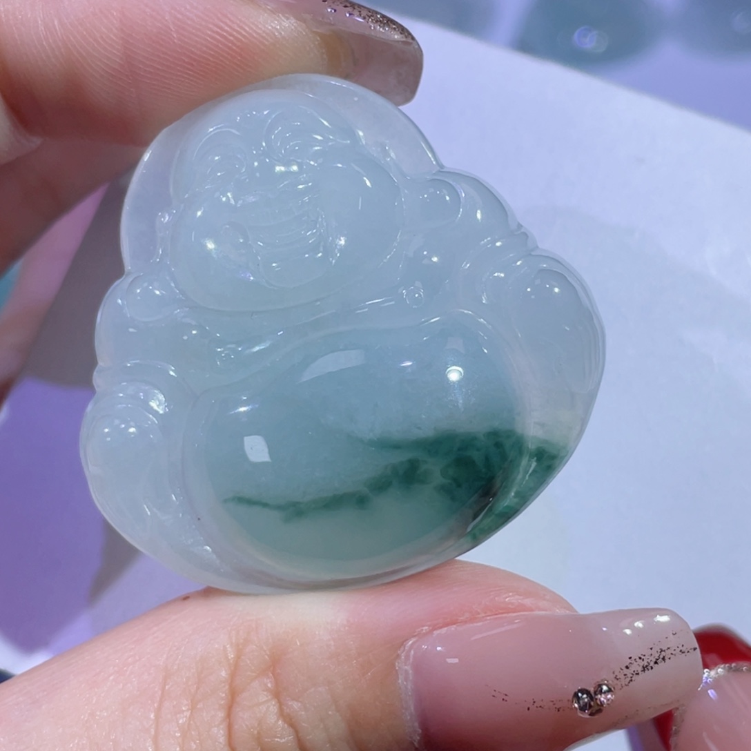 翡翠颈饰未镶嵌佛公