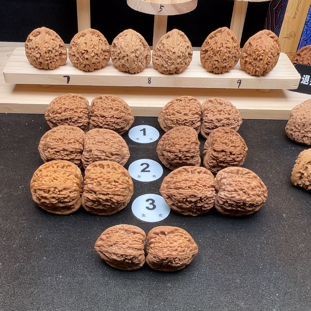 追***ˣ吊坠文玩核桃南疆