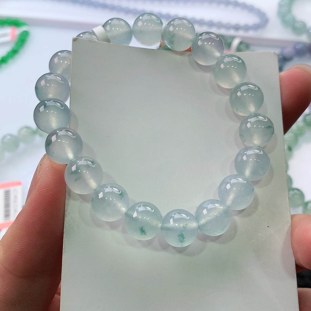 翡翠手链未镶嵌翡翠