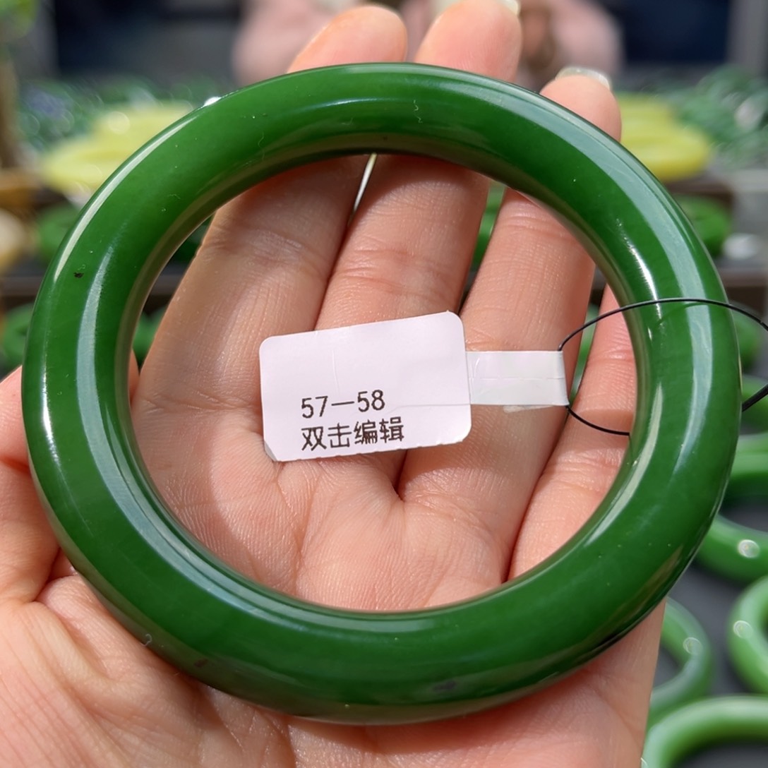 和田玉（碧玉）手镯未镶嵌