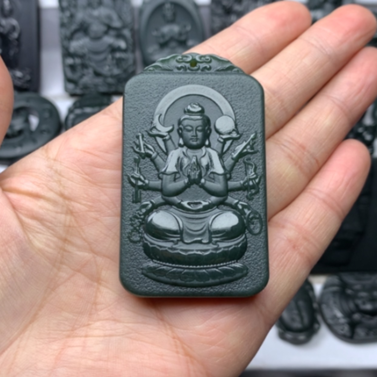 【闪购商品】和田玉颈饰未镶嵌双面雕刻