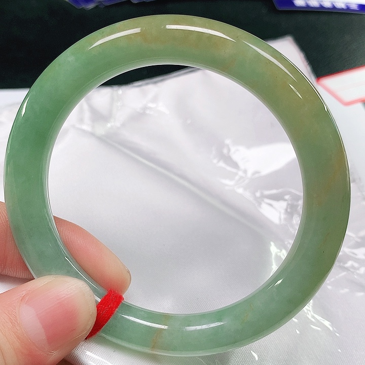 翡翠手镯未镶嵌天然翡翠手镯