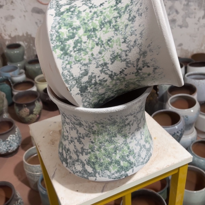 紫砂花盆口径20高度20两只正品