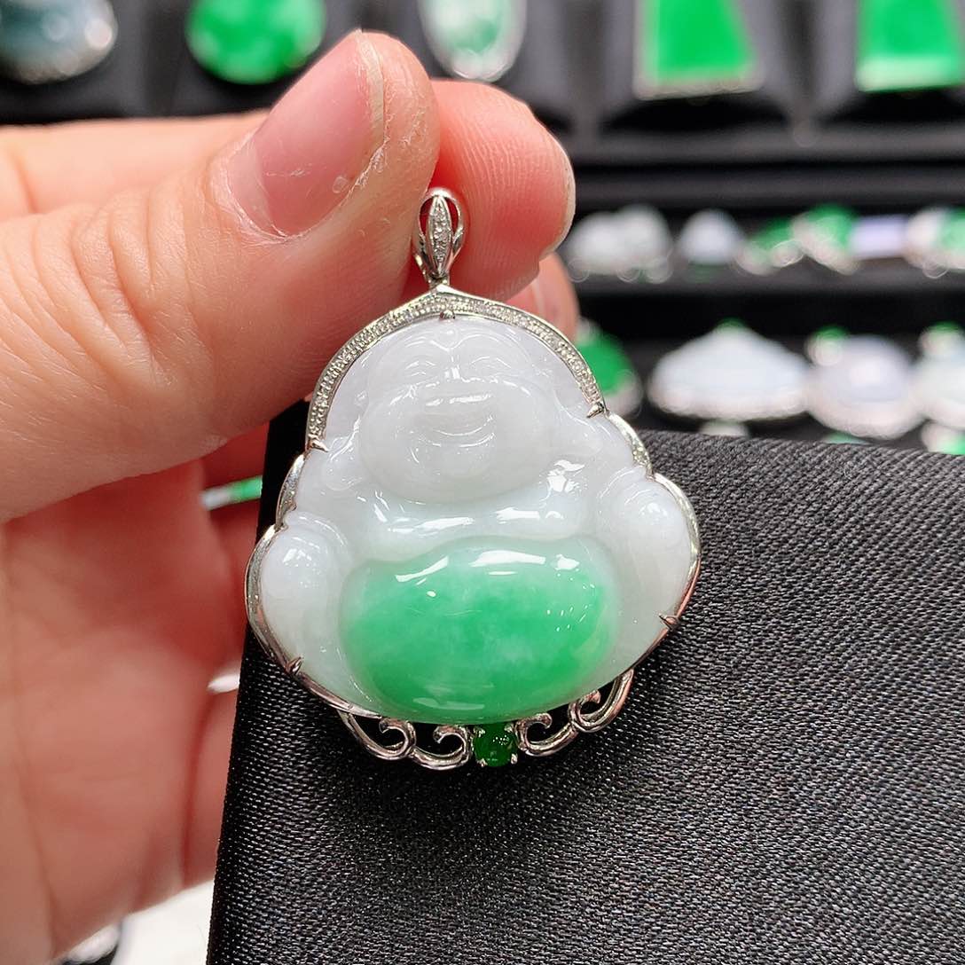 翡翠颈饰18K金镶嵌佛公