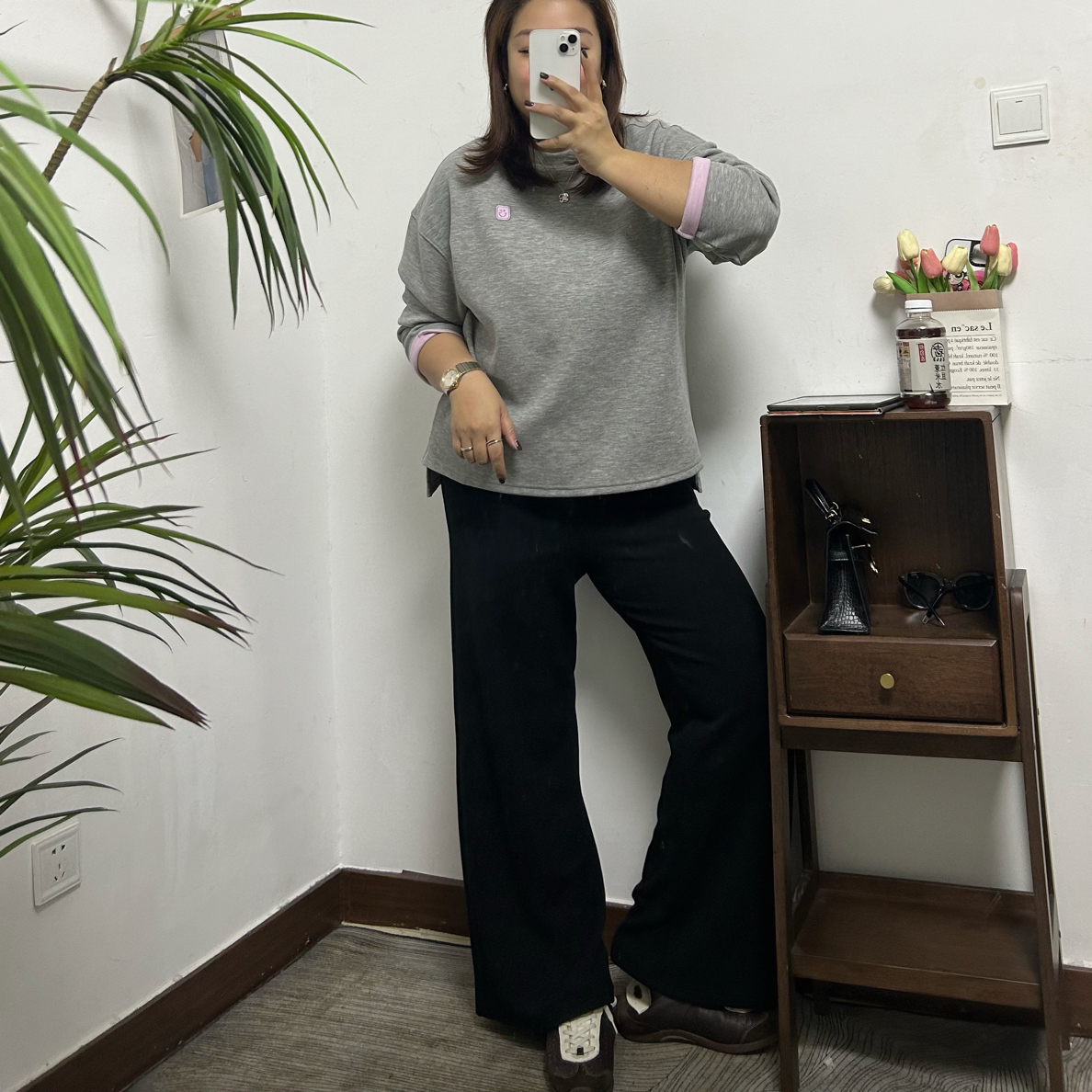 Ins风圆领拼色挽袖宽松休闲百搭前短后长上卫衣大码微胖显瘦