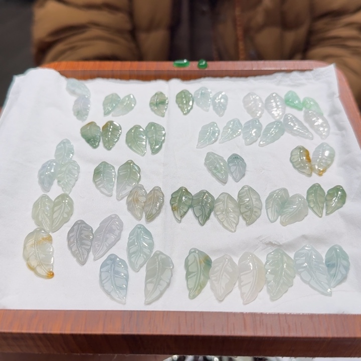 未镶嵌挂件翡翠福利1对，不包邮，拍一单邮费发货