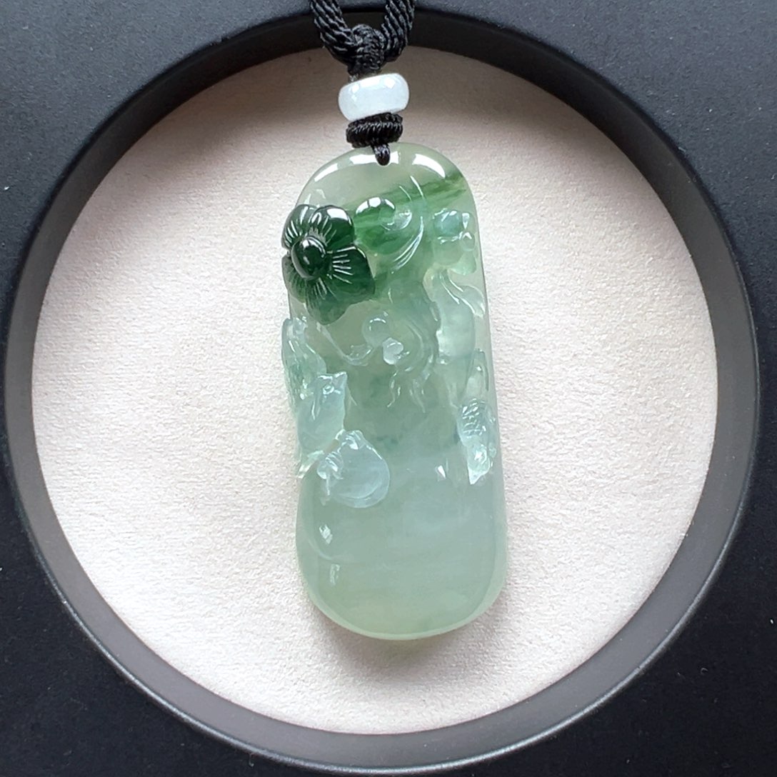 翡翠未镶嵌颈饰喜