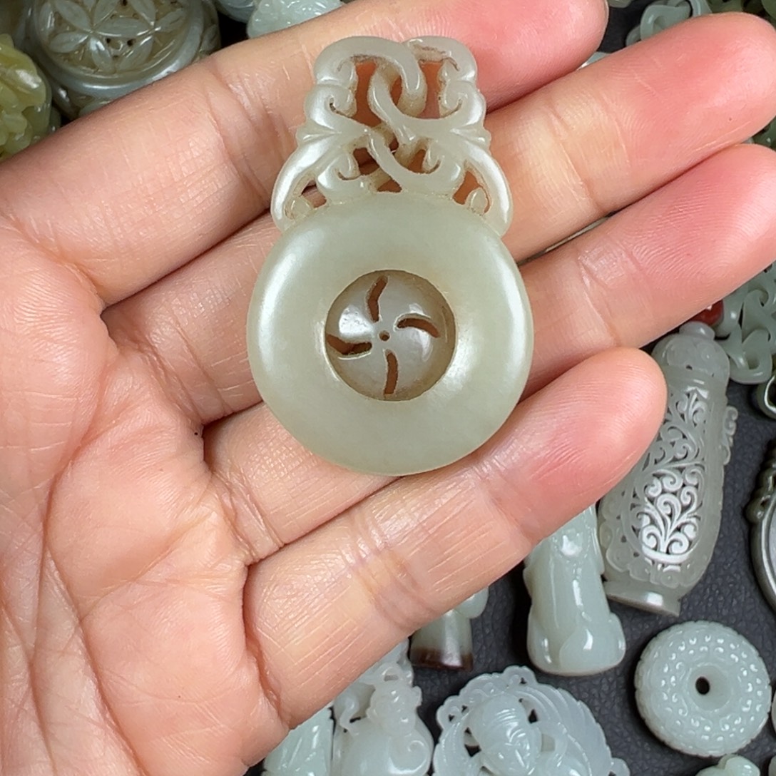 和田玉未镶嵌吊坠(不含链)