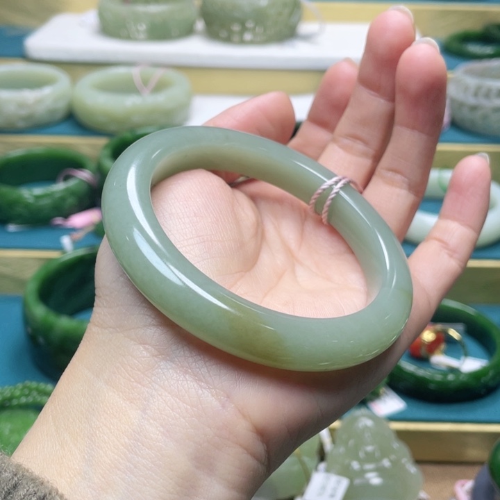 和田玉手镯59+圈口 编号77未镶嵌