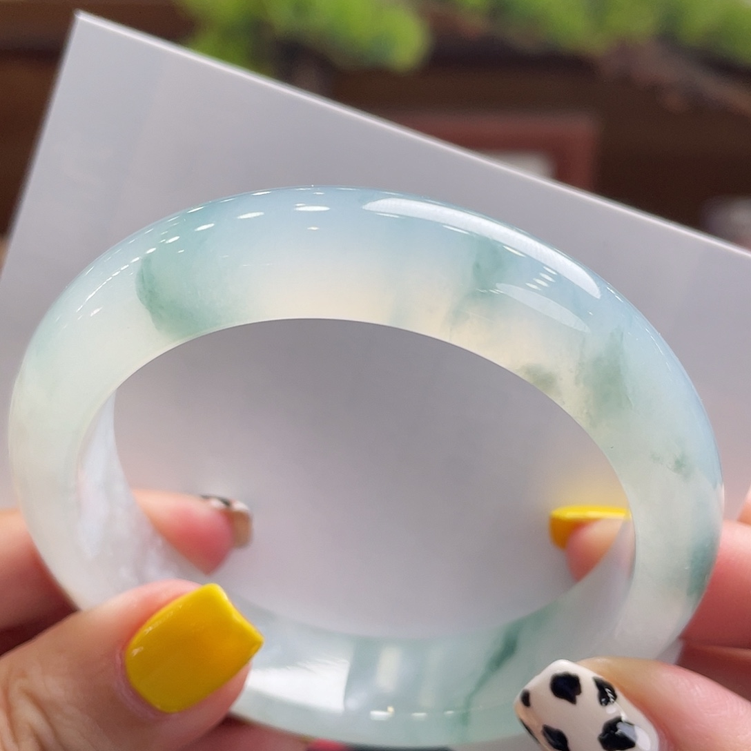 翡翠手镯未镶嵌52起光 种水毕业 强推 对标中万