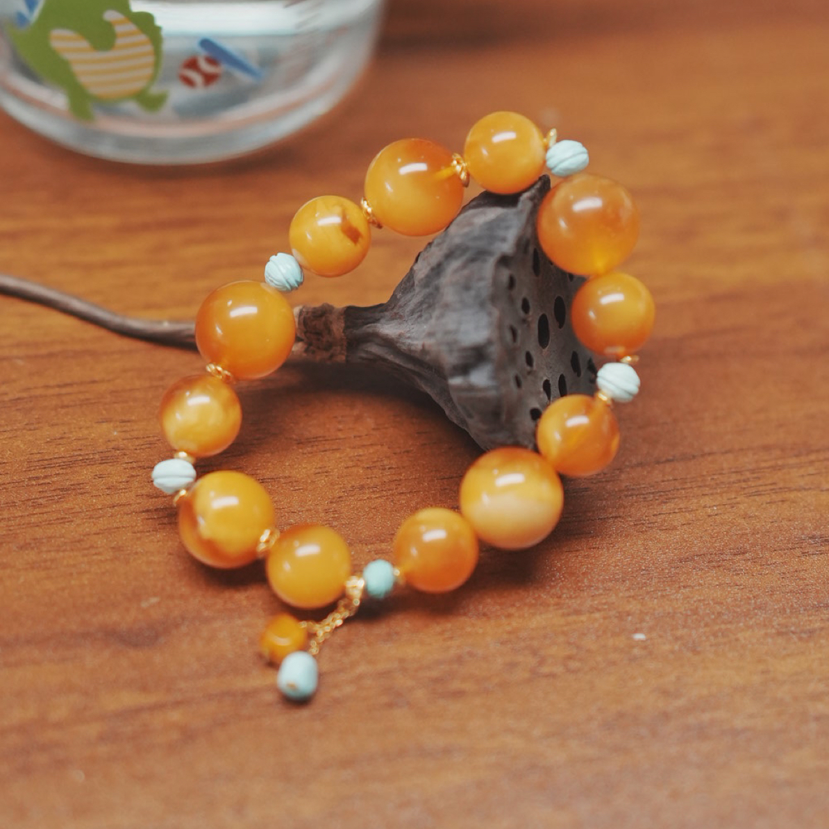 52912天然原创鸡油黄老料蜜蜡配天然绿松多样性发一