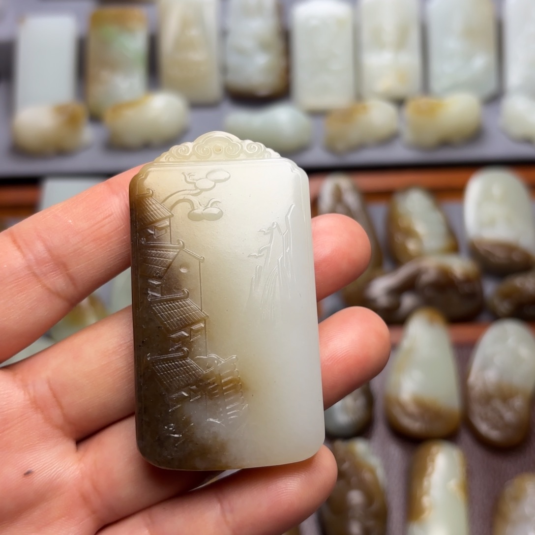 和田玉（糖玉）颈饰未镶嵌