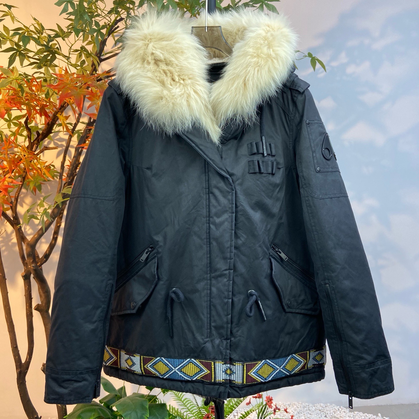 99新 MOOSE KNUCKLES/慕斯纳可兹 2508281/L/金属袖标毛领羽绒服