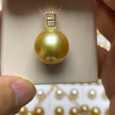 颈饰海水珍珠18K金镶嵌