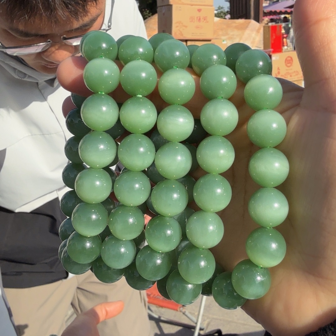 和田玉未镶嵌颈饰碧玉粉绿起猫三国弟弟多样性拍一发一