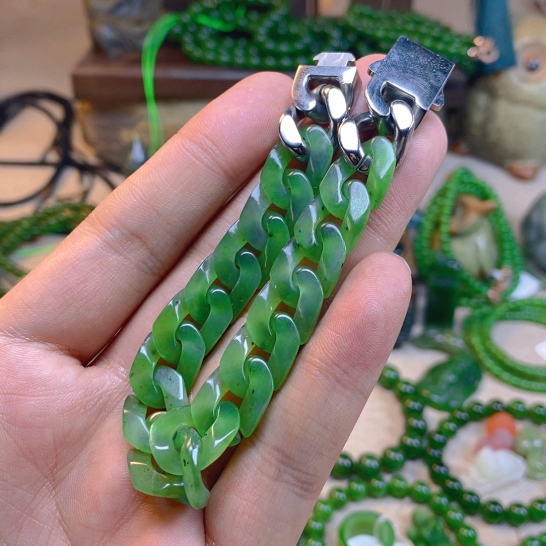 和田玉颈饰未镶嵌非*道