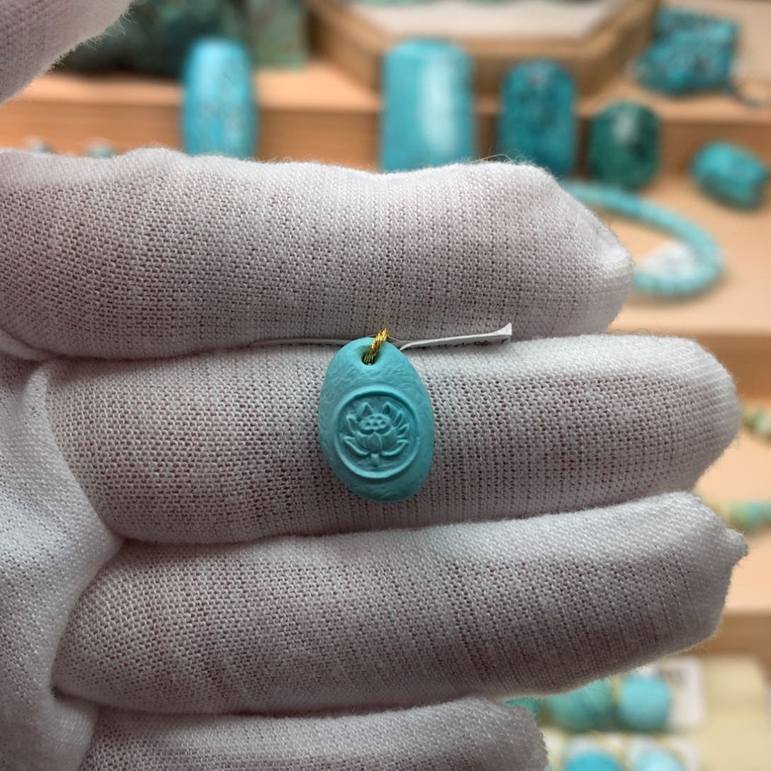 绿松石未镶嵌珠宝奇石