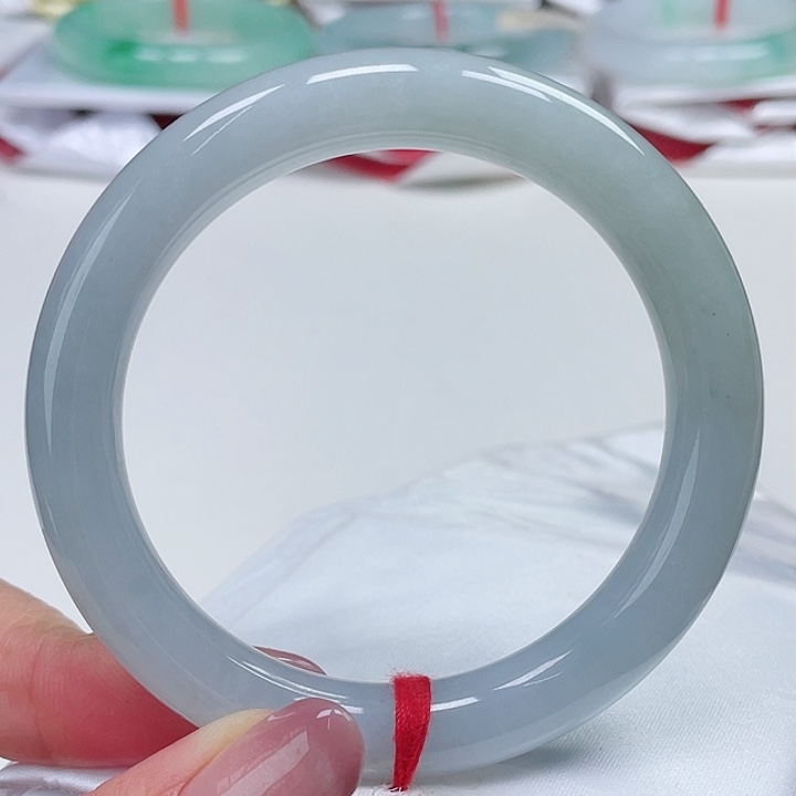 翡翠手镯（圆镯）未镶嵌