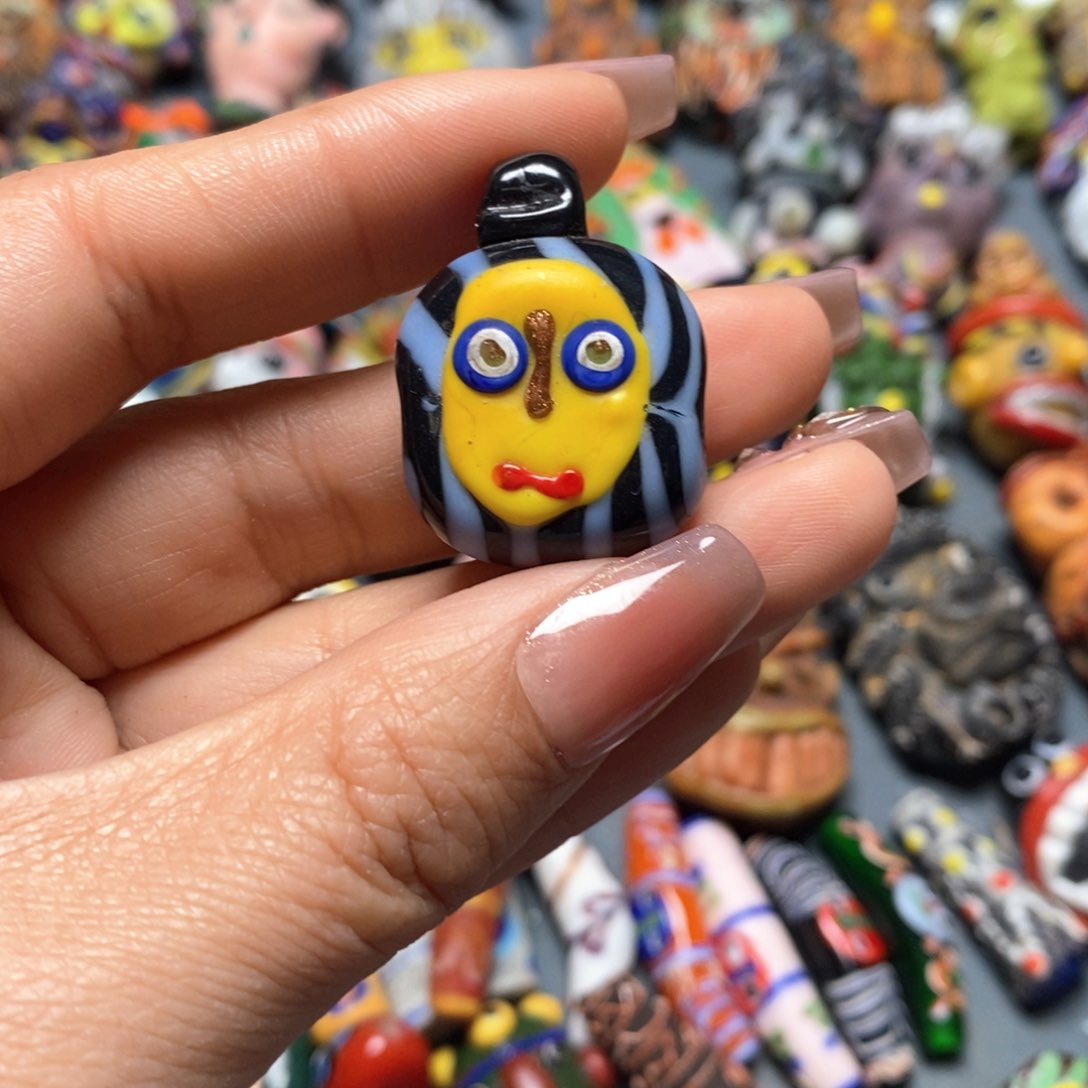 琉璃颈饰印度尼西亚圆饼02