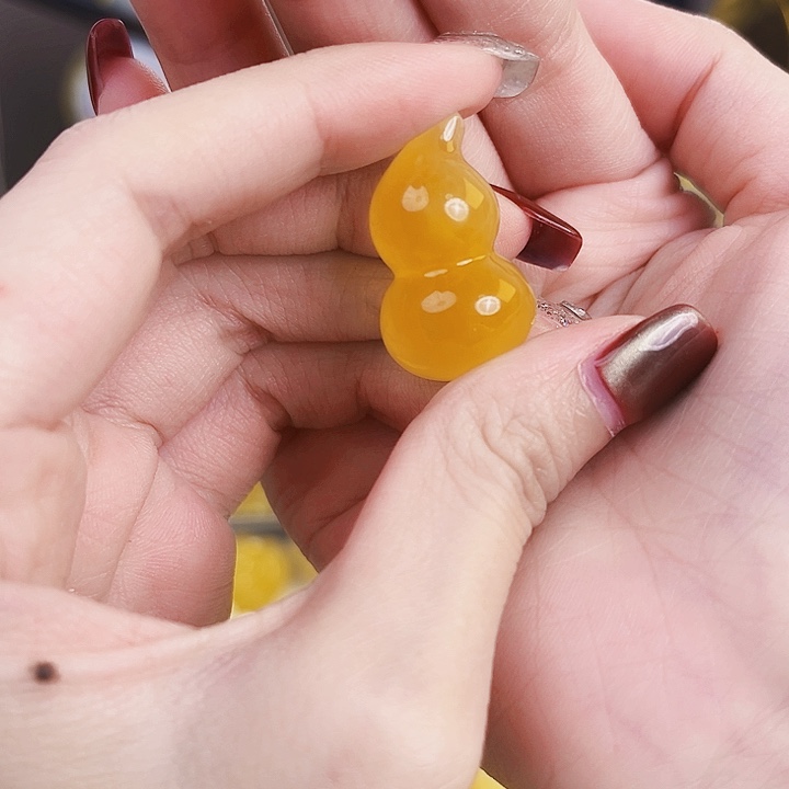 未镶嵌琥珀裸石葫芦