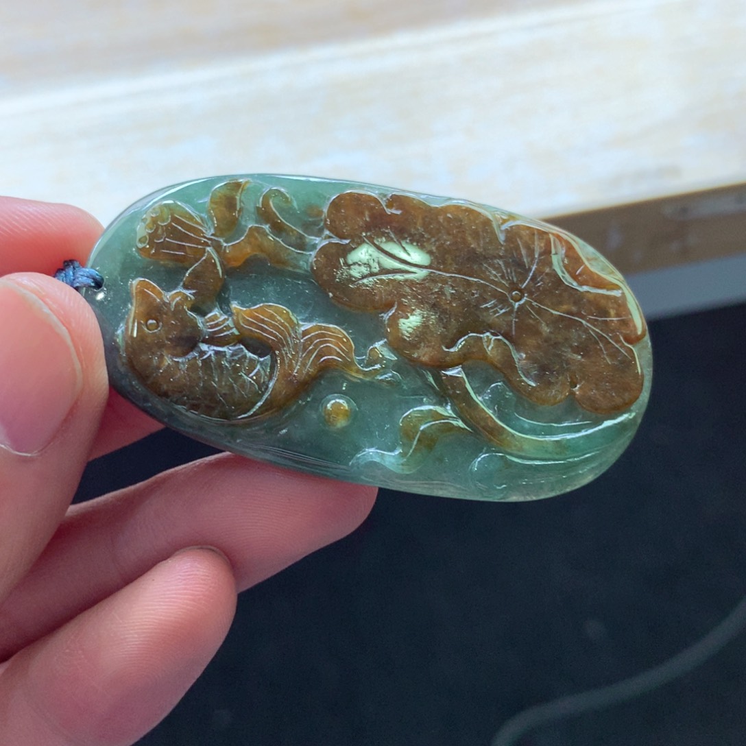 翡翠颈饰未镶嵌吊坠