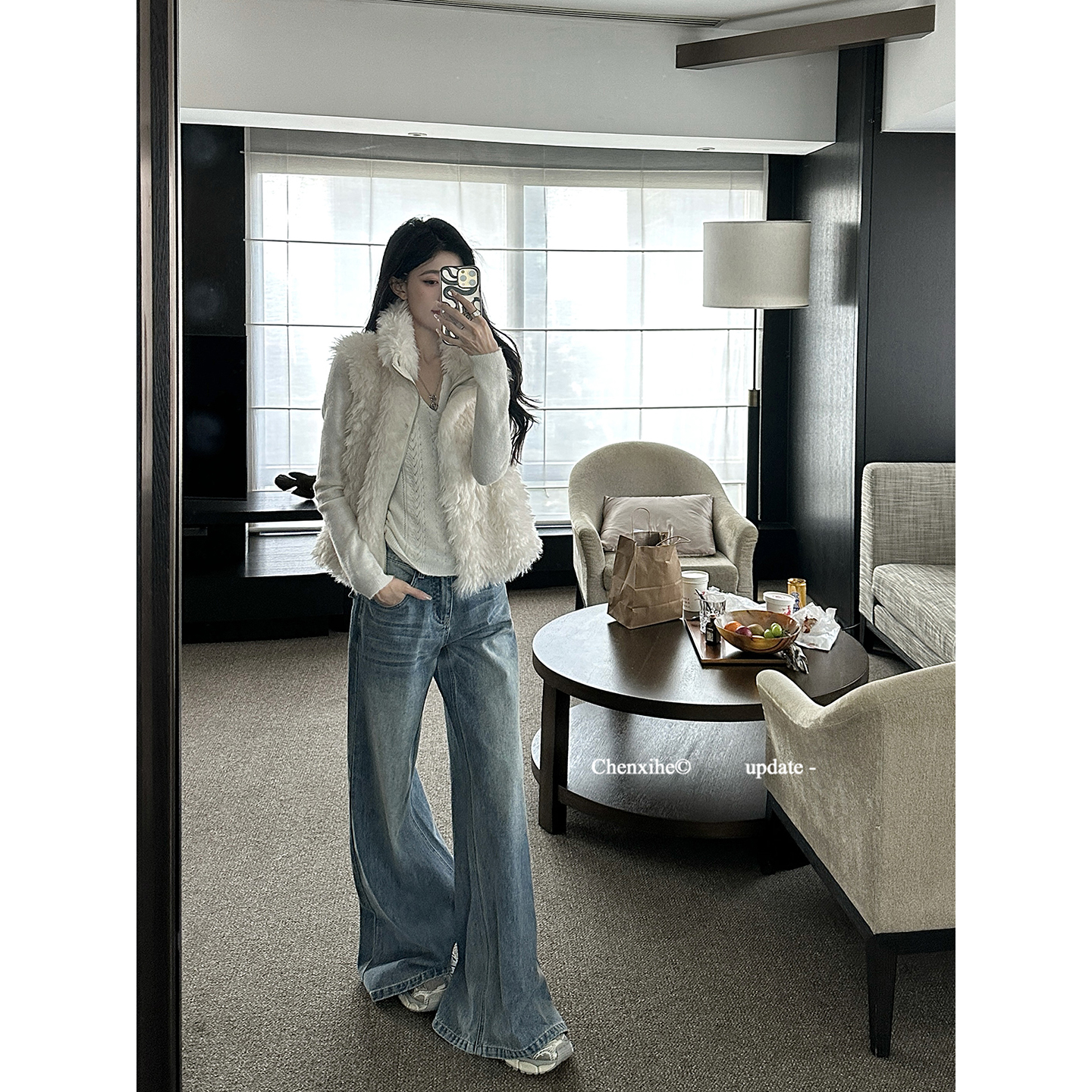 何晨曦 经典水洗蓝阔腿牛仔裤磨白垂坠松弛感拖地直筒裤 T1093K