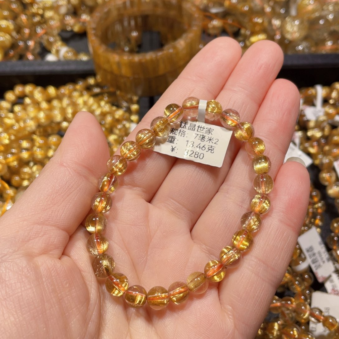 水晶手链未镶嵌似***.天然水晶手链