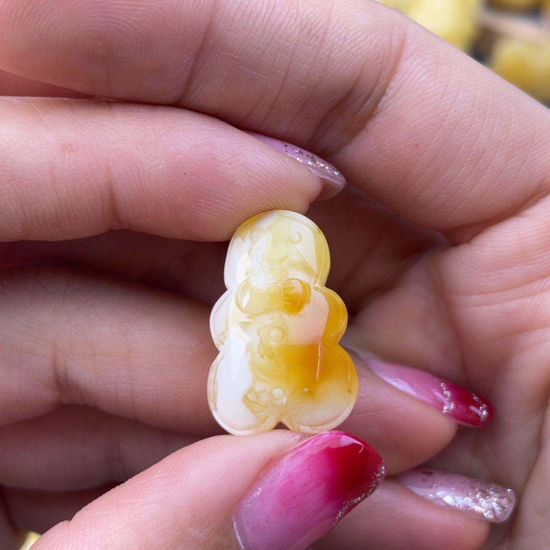 琥珀裸石未镶嵌蜜蜡