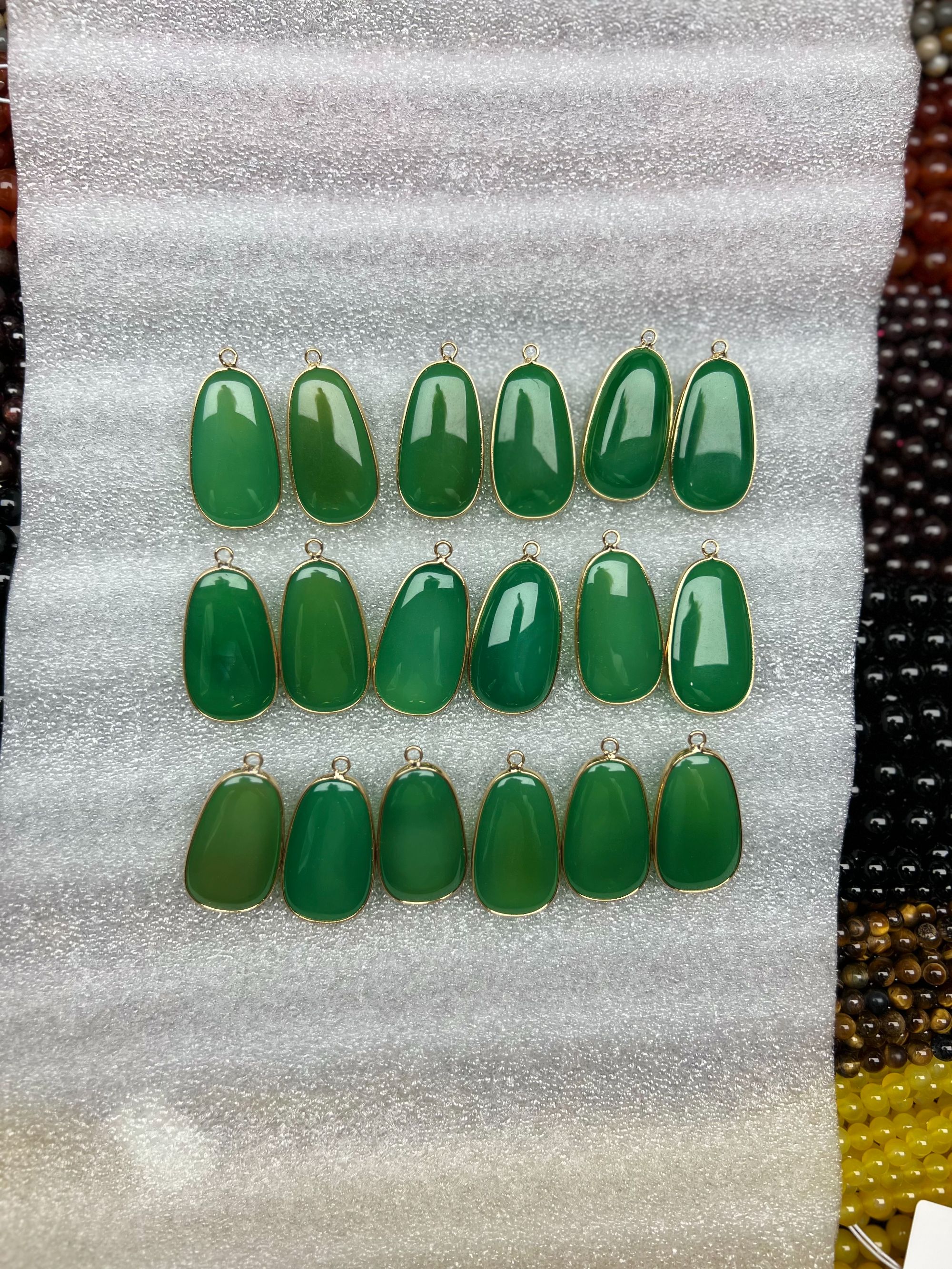 天然绿玛瑙水滴吊坠复古大气项链专用女