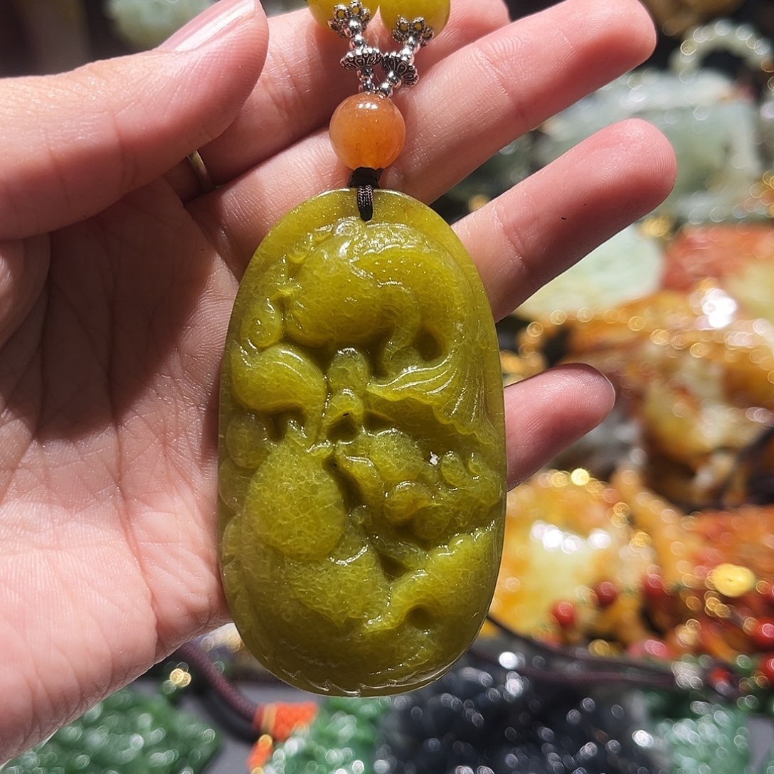 未镶嵌岫玉毛衣链