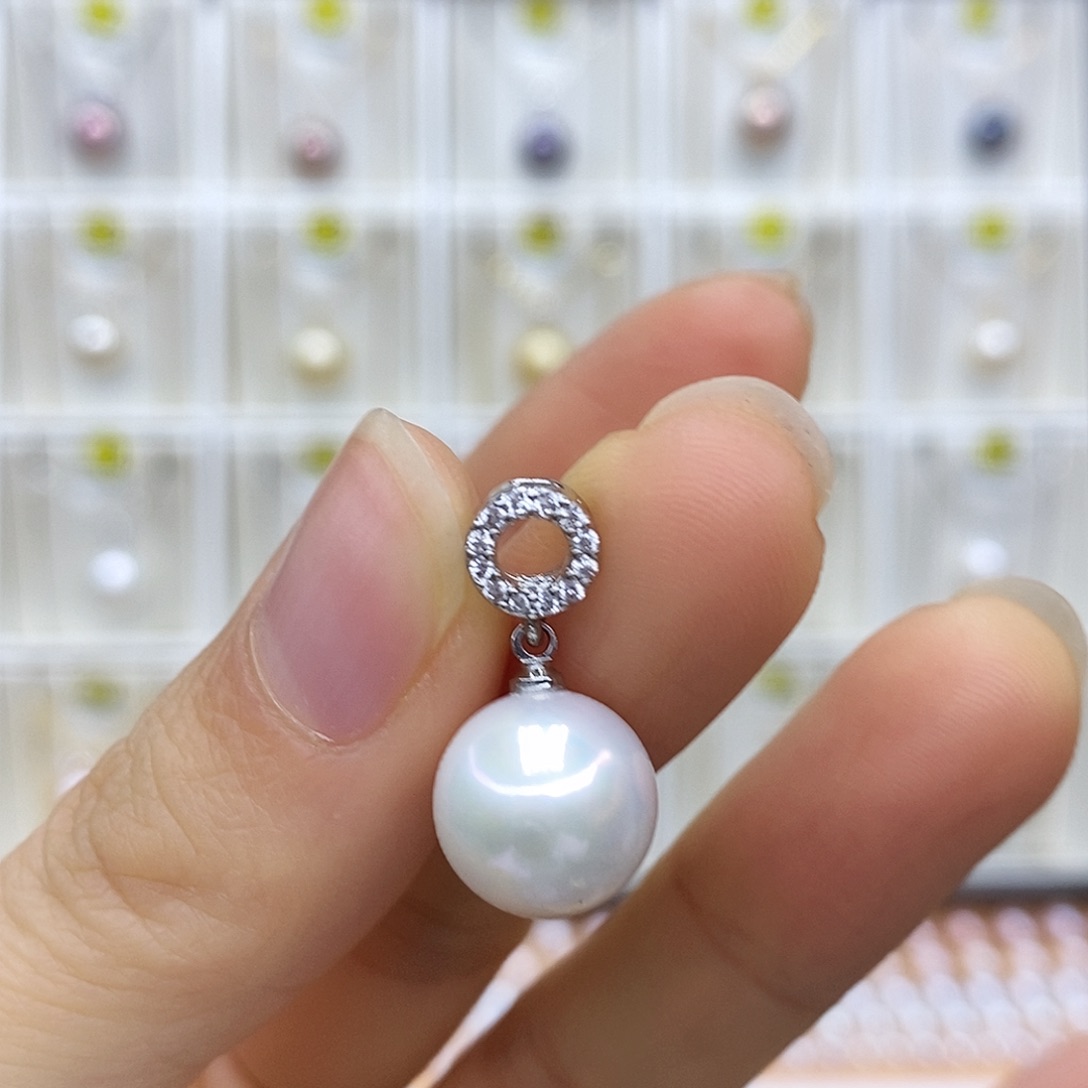 淡水珍珠吊坠(赠链)未镶嵌