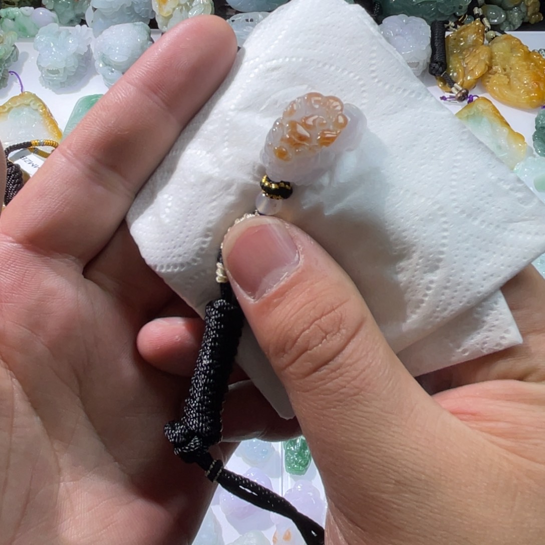 翡翠颈饰未镶嵌天然