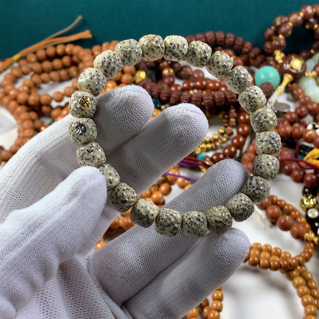 吊坠星月菩提。。。。。。。。。。