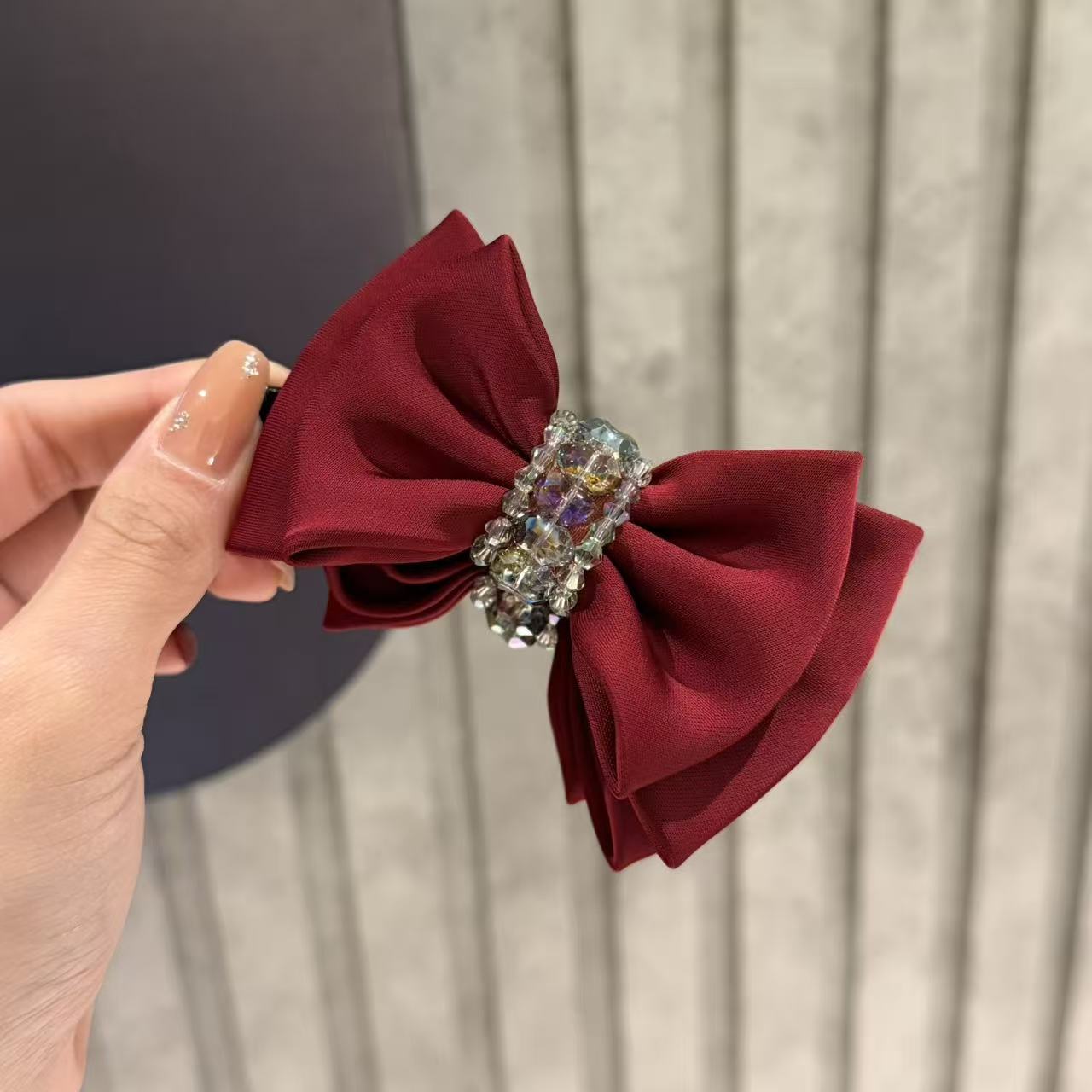 精品新款精致红色蝴蝶结时尚香蕉夹WM-1547